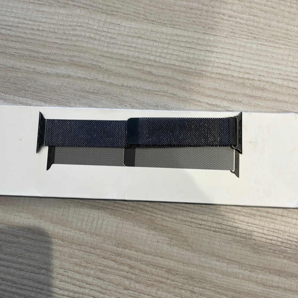Apple watch milanese strap